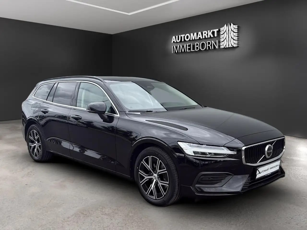 Volvo V60 Core VollLeder*LED*Kamera*4xSH*Navi*AHK