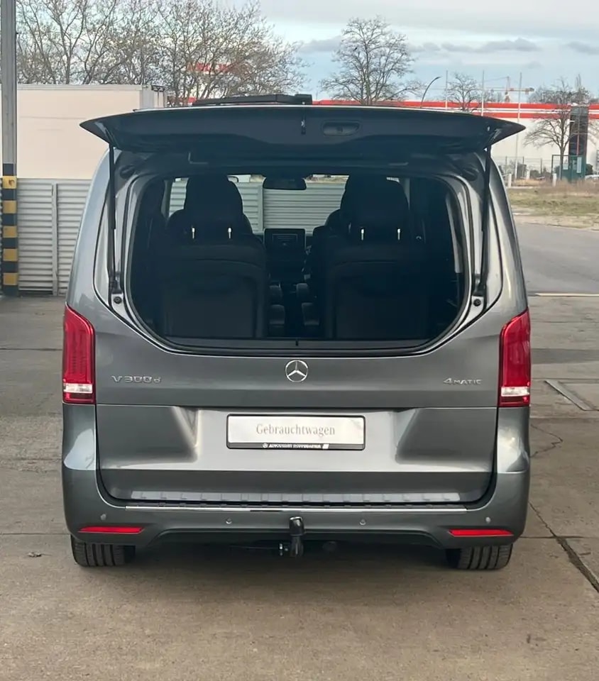 Mercedes-Benz V 300 d LANG 4M AMG-LINE 9G WEBASTO AHK EL.TÜREN 9