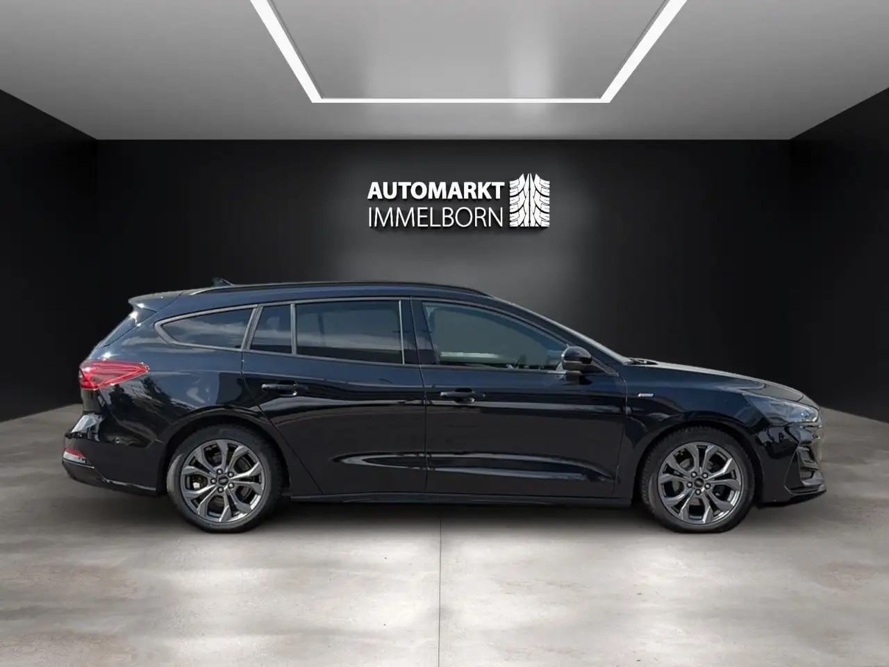 Ford Focus ST-Line X Pano*Matrix*AHK*B&O*ACC*17*Winte 11