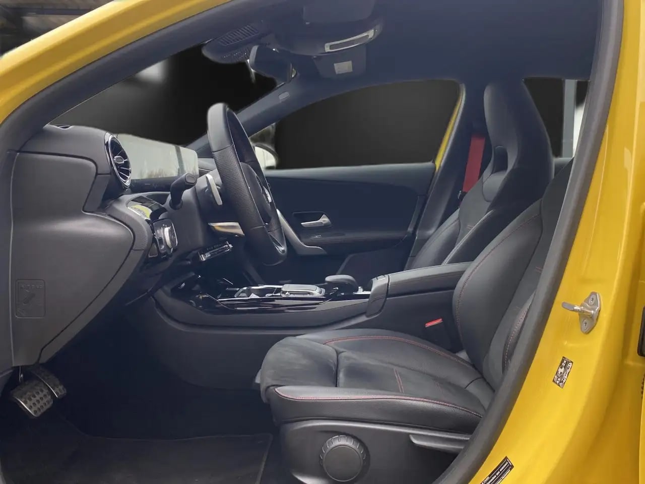 Mercedes-Benz A 45 AMG 4Ma Alcantara*LED*DAB*18*DigTacho 8