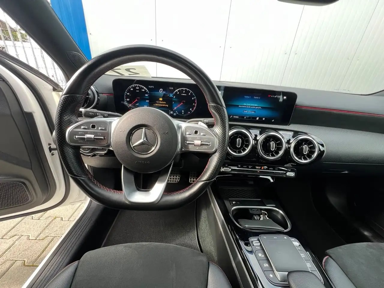 Mercedes-Benz A 180 2xAMG-LINE PANORAMA LED NAVI PARKASSISTENT 16