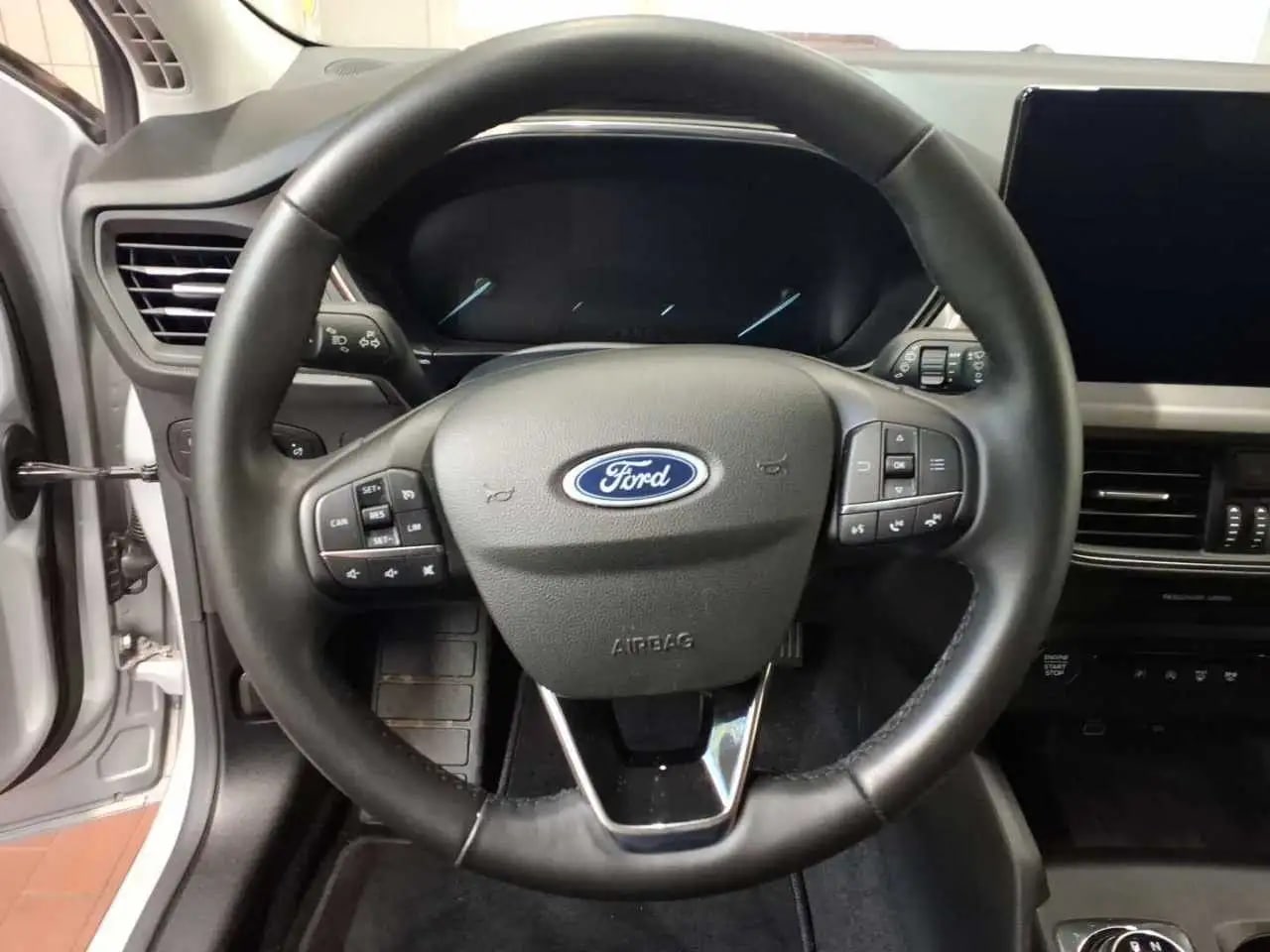 Ford Focus Titanium LED*LM*DAB*NaviGroß*Winterpaket 10