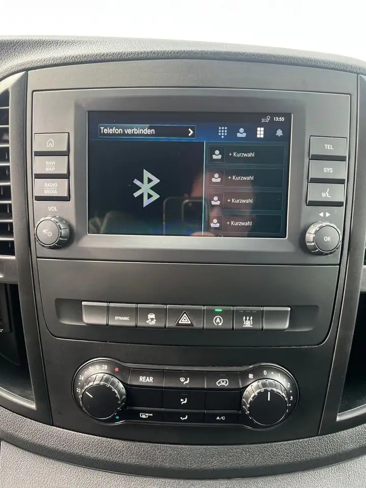 Mercedes-Benz Vito 116 TOURER LANG 9G NAVI KAMERA 8-SITZER AHK 19