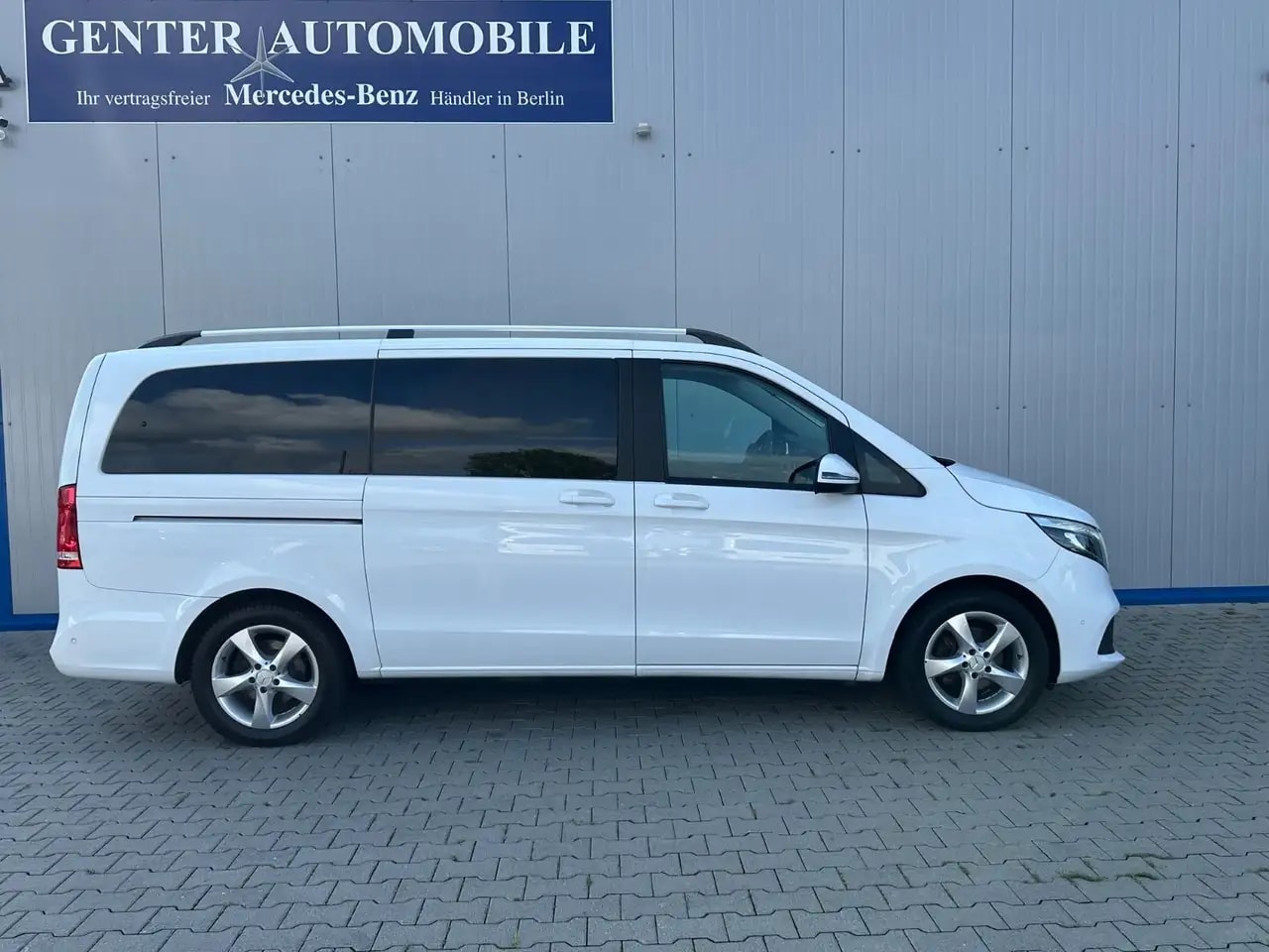 Mercedes-Benz V 220 LANG 9G-TR WEBASTO NAVI MBUX KAMERA 8-SITZ 4