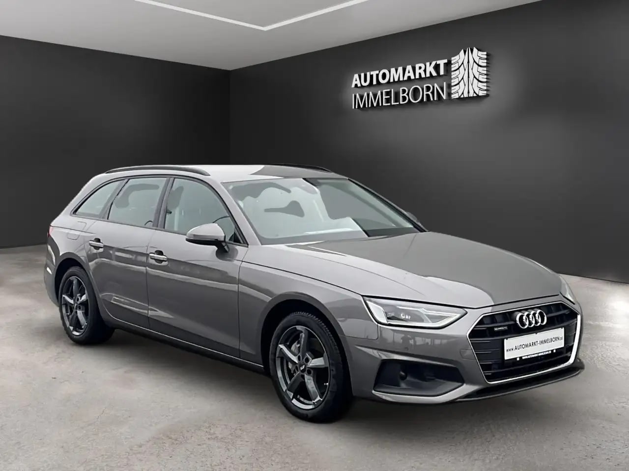 Audi A4 204ps40quattro STHZG*AHK*Leder*LED*3Zonen*