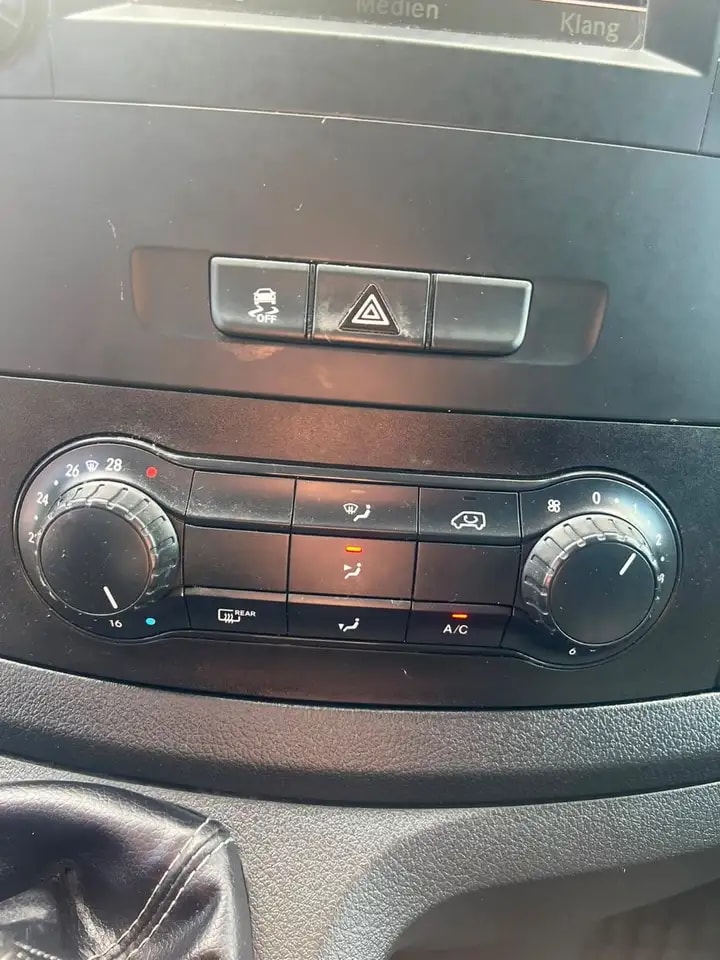 Mercedes-Benz Vito 116 MIXTO LANG KLIMA TEMPOMAT 5-SITZER AHK 17