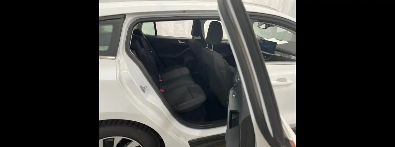 Ford Focus Titanium NaviTouch*LM*LED*DAB*Kamera* 10