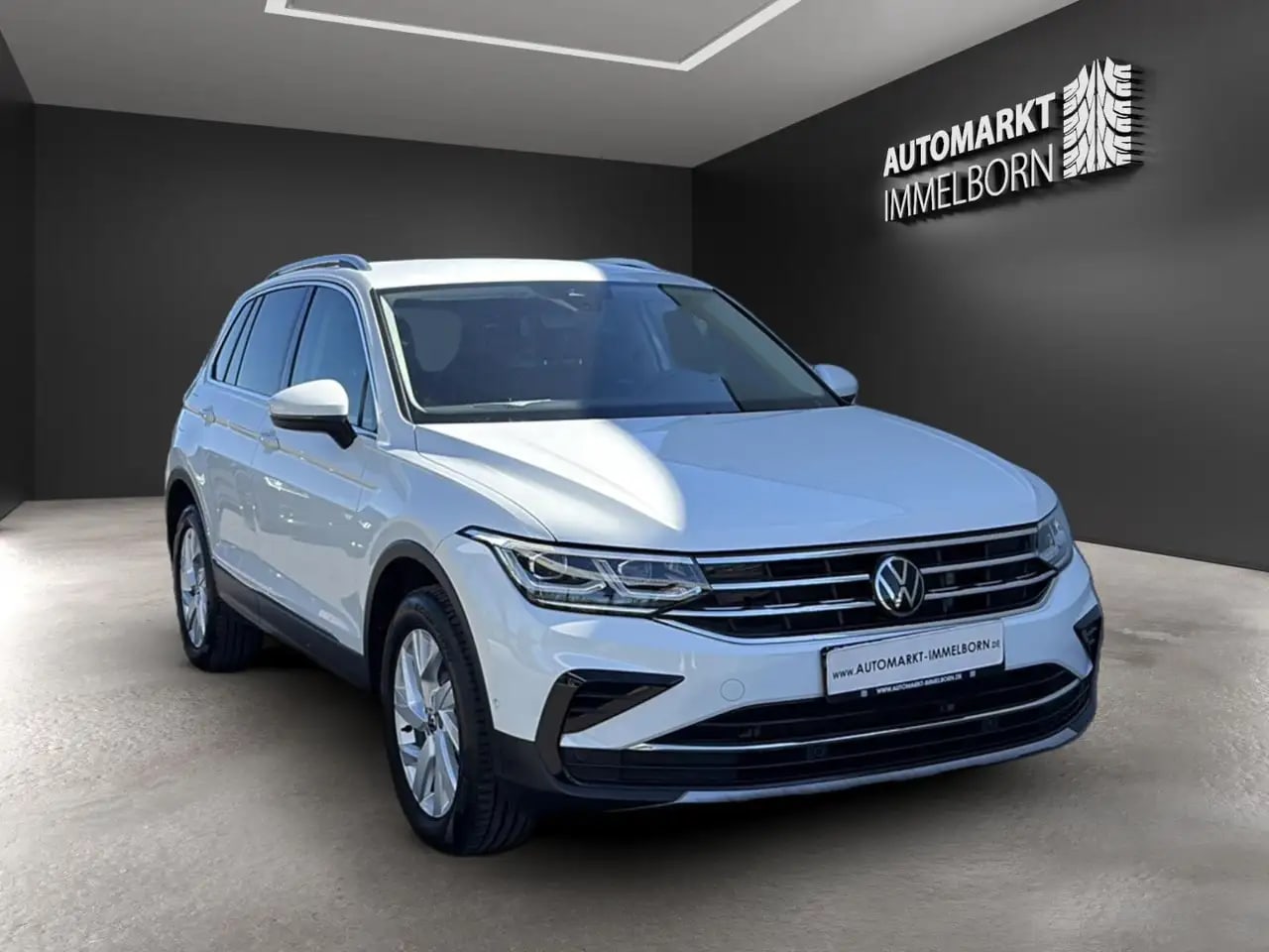 Volkswagen Tiguan Elegance eHybrid Matrix*Kamera*ACC*3Zonen 2