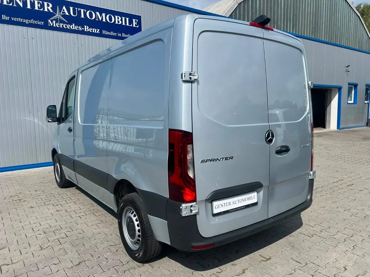Mercedes-Benz Sprinter 314 AUTOMATIK NAVI TOTWINKEL KAMERA LED 7