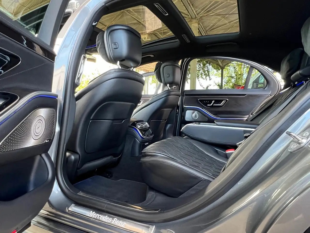Mercedes-Benz S 400 d 4M LANG AMG-LINE PANO DISTRONIC HUD 360° 12