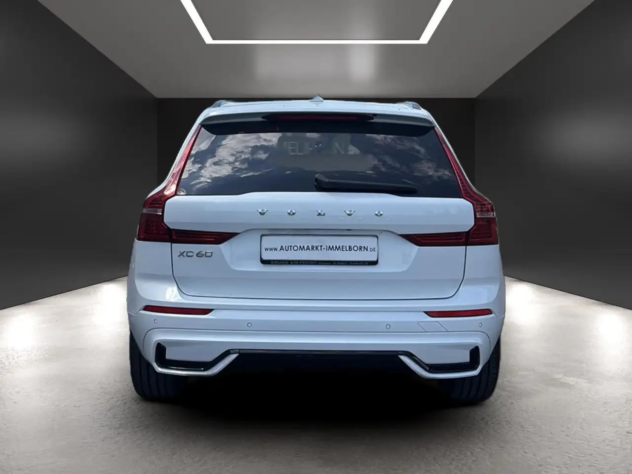 Volvo XC60 R Design AWD 360*AHK*H&K*LED*VollLeder*Pano 9