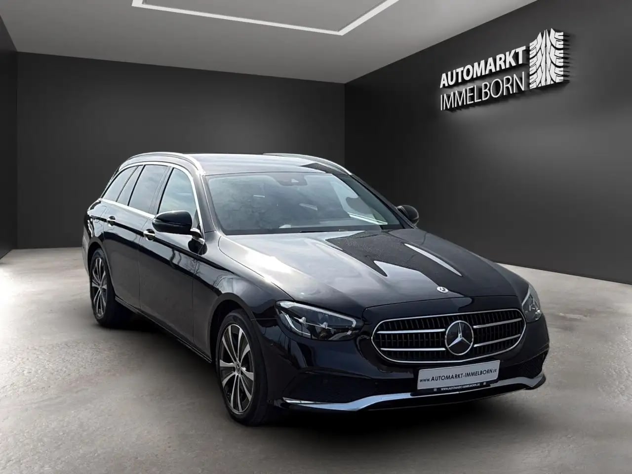 Mercedes-Benz E 300 e AHK*Kamera*lED*Navi*DAB*18*eleSitze*1Han 2
