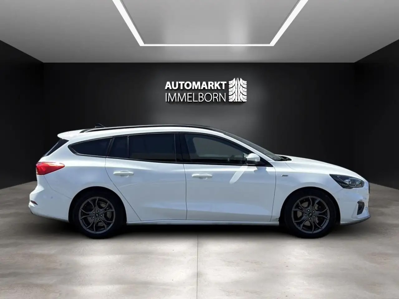 Ford Focus ST-Line Panorama*LED*AHK*Navi*17*Standheiz 3