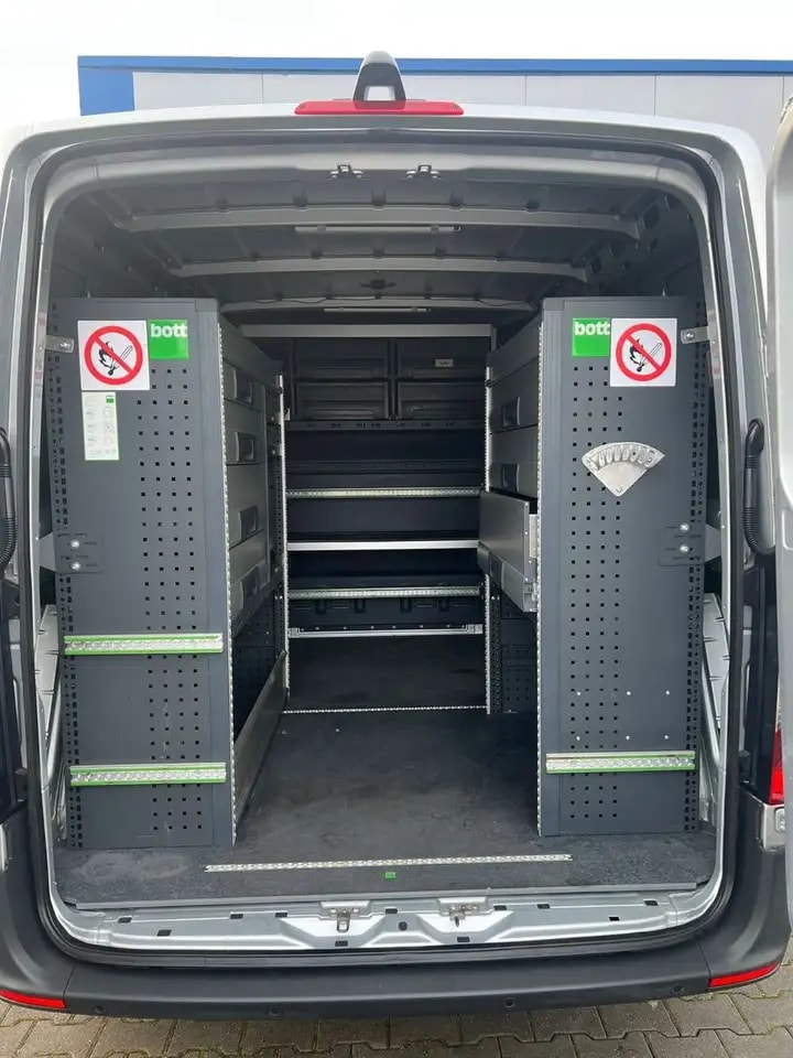 Mercedes-Benz Sprinter 314 AUTOMATIK NAVI TOTWINKEL KAMERA LED 10