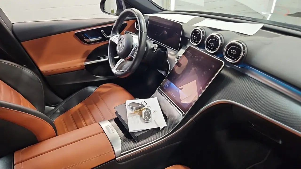 Mercedes-Benz C 300 d 18*Kamera*2FarbigLeder*Distro*STHZG*LED*