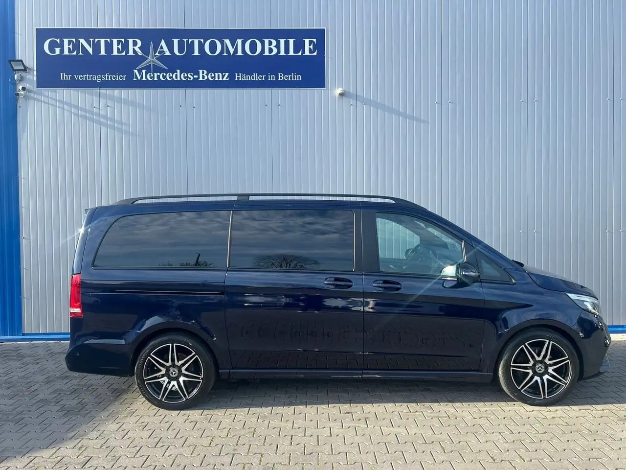 Mercedes-Benz V 300 LANG AMG WEBASTO LED AHK EL.TÜREN 6