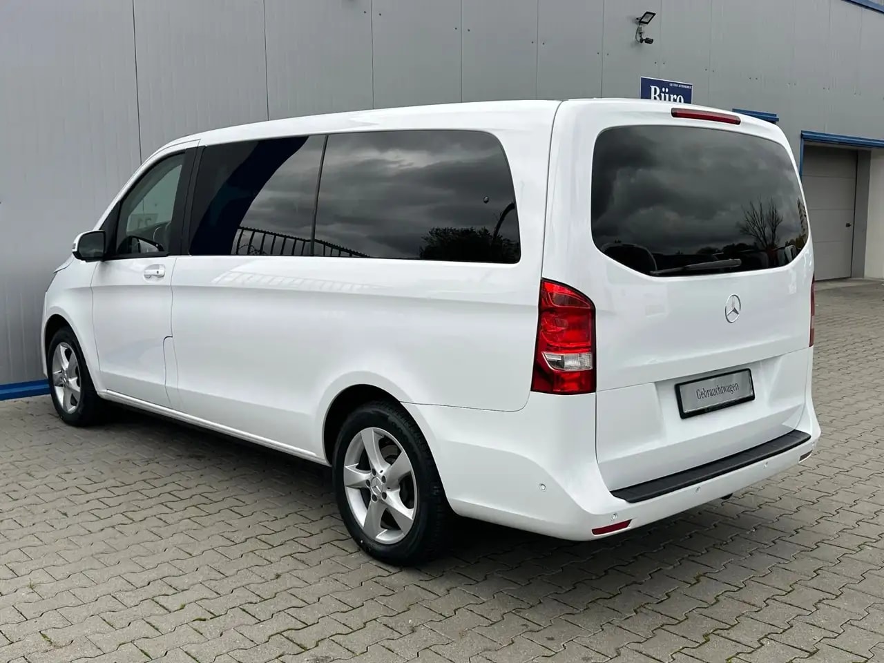 Mercedes-Benz V 220 V220 d LANG 9G MBUX KAMERA AHK 7-SITZER 7