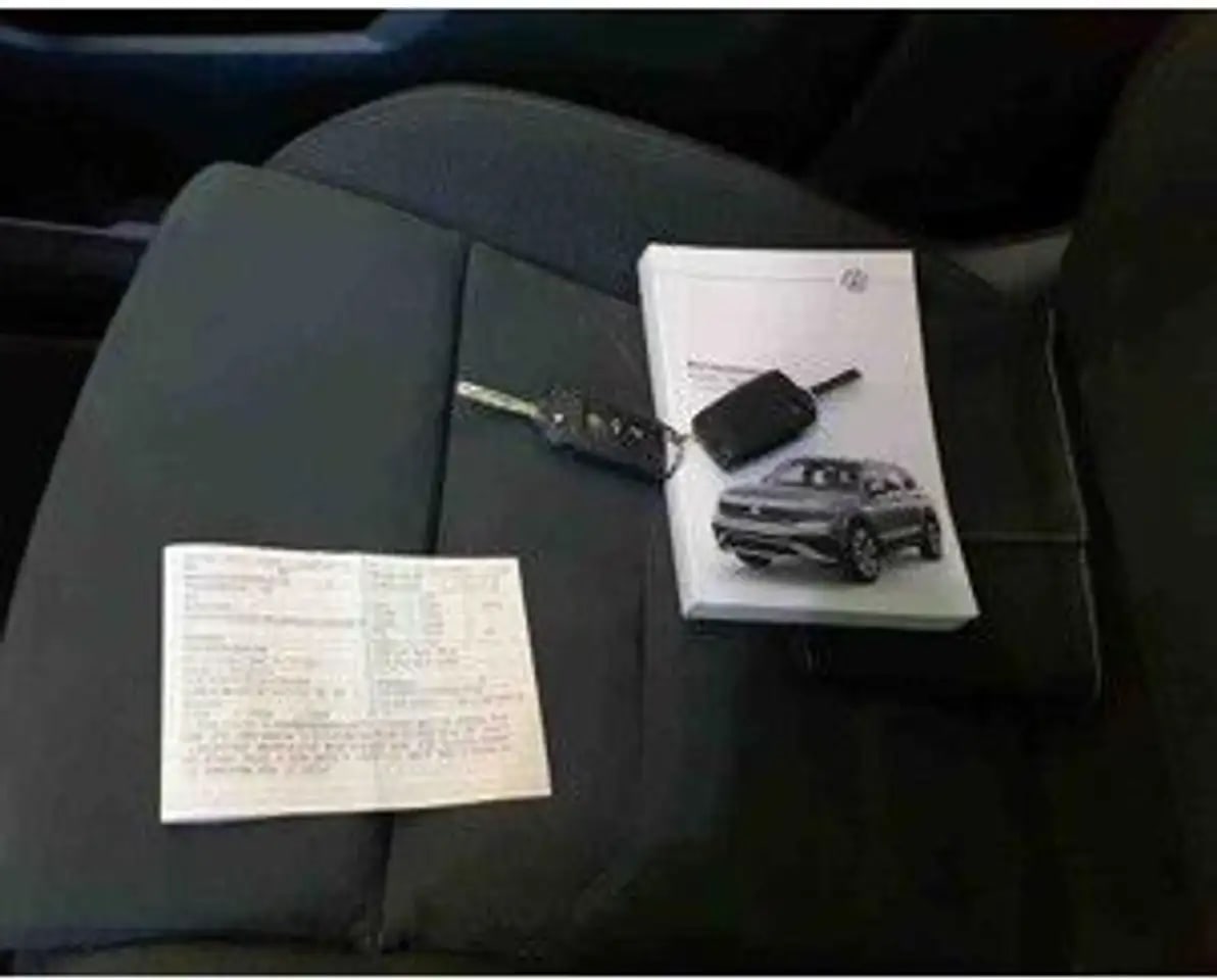 Volkswagen Tiguan Allspace Life Alcantara*7Sitz*Pano*HUD*AC 9