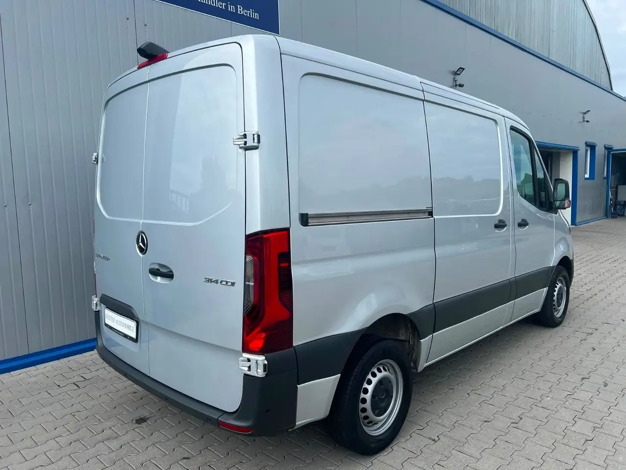 Mercedes-Benz Sprinter 314 AUTOMATIK NAVI TOTWINKEL KAMERA LED 8