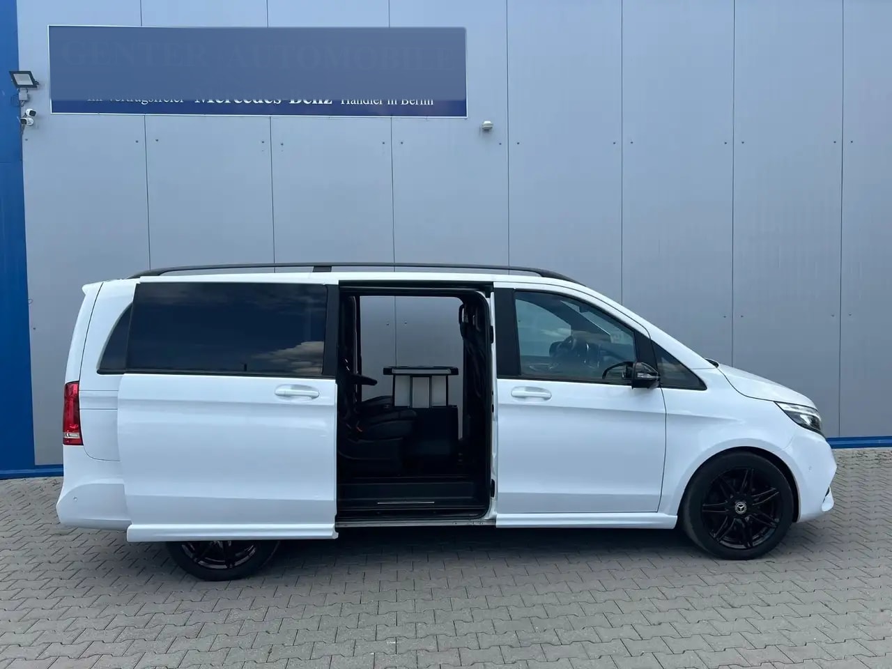 Mercedes-Benz V 300 V300 LANG AMG WEBASTO DISTRONIC LED AHK EL.TÜREN 8