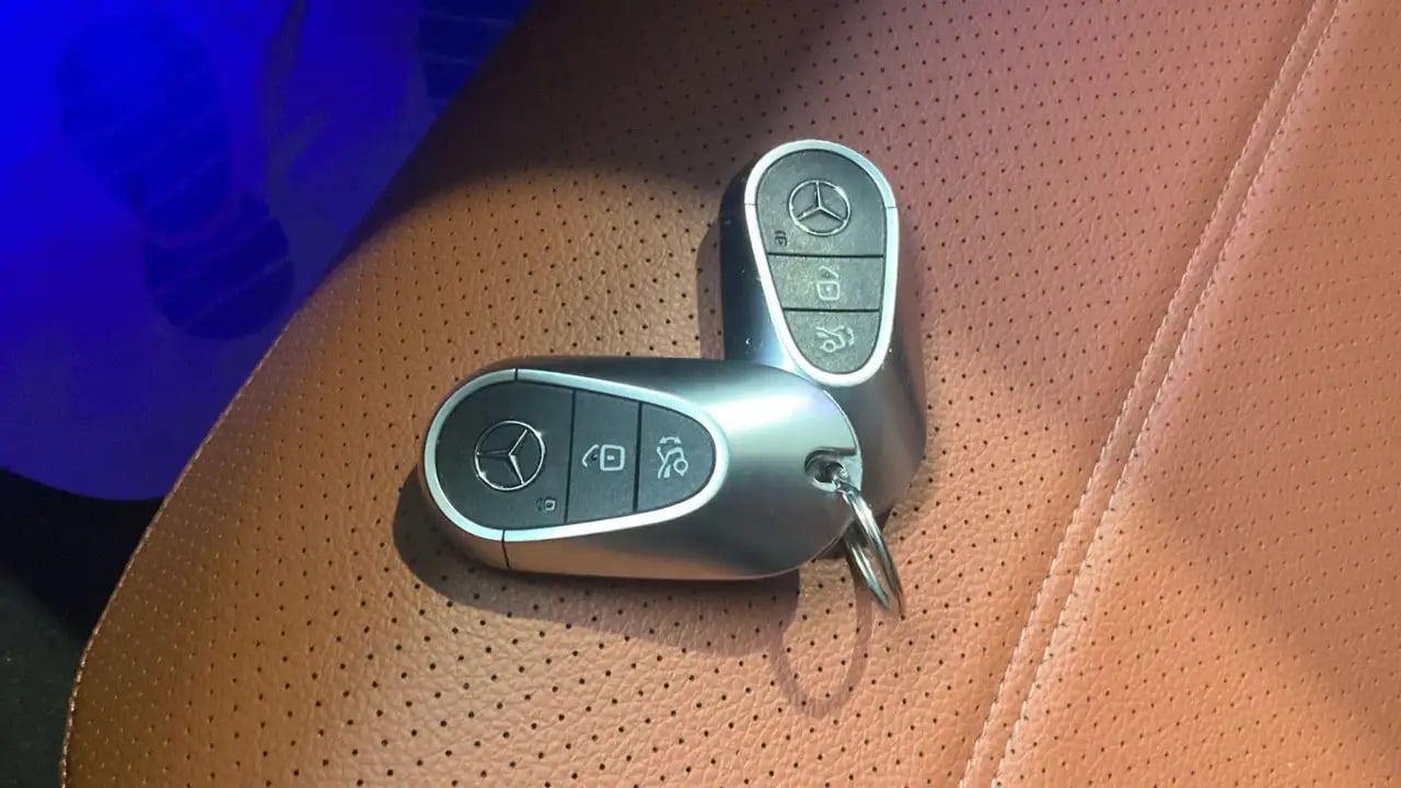 Mercedes-Benz GLC 300 e VollLeder*Distro*Kamera*LED*18*NaviTou 11