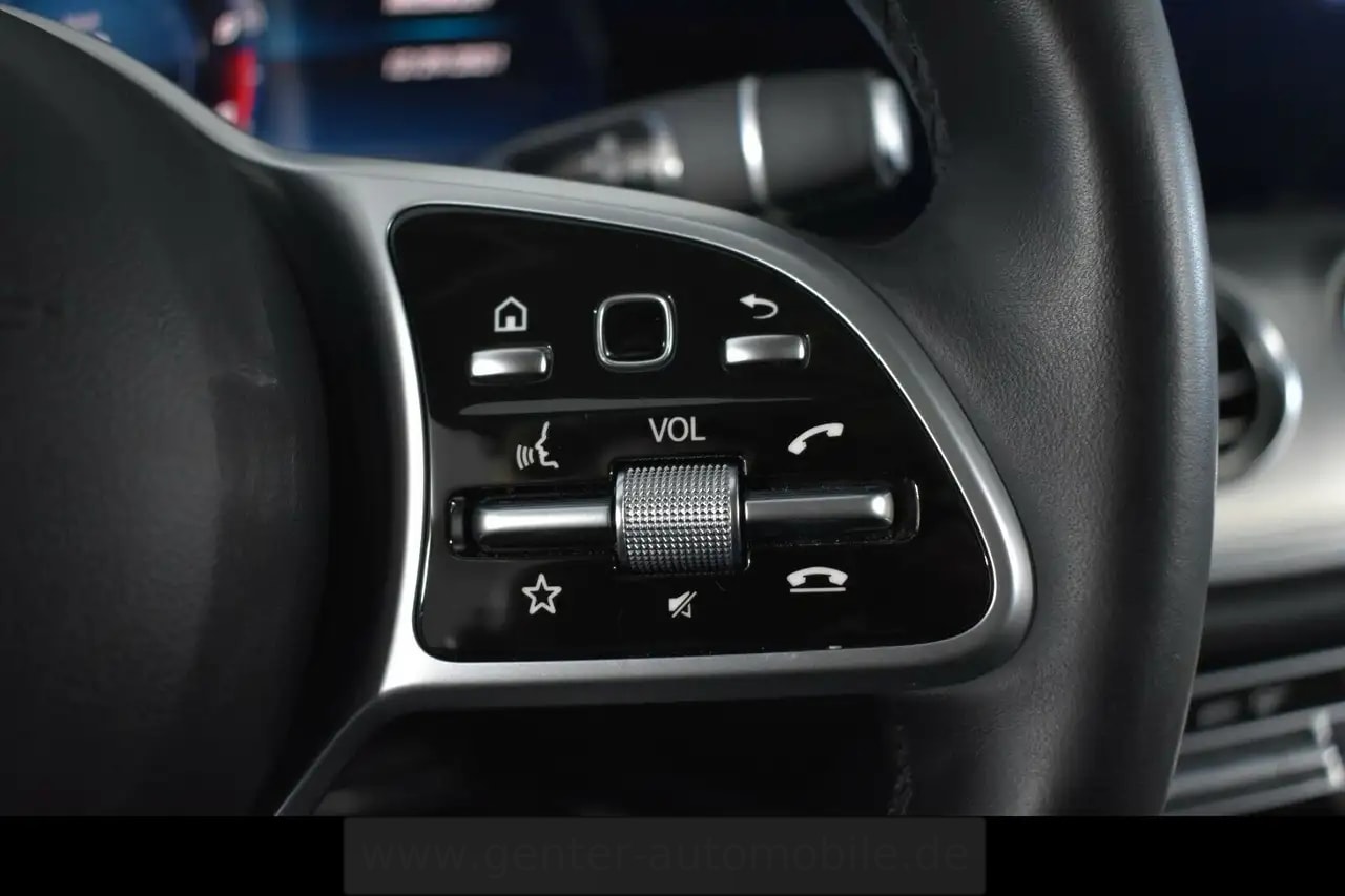 Mercedes-Benz E 400 d T 4M AVANTGARDE COMAND WIDESCREEN LED AHK 17
