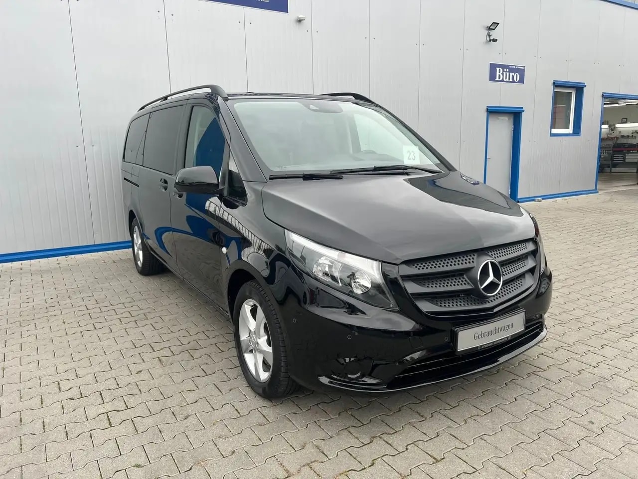 Mercedes-Benz Vito 119 TOURER LANG 9G NAVI KAMERA 9-SITZER AHK 3