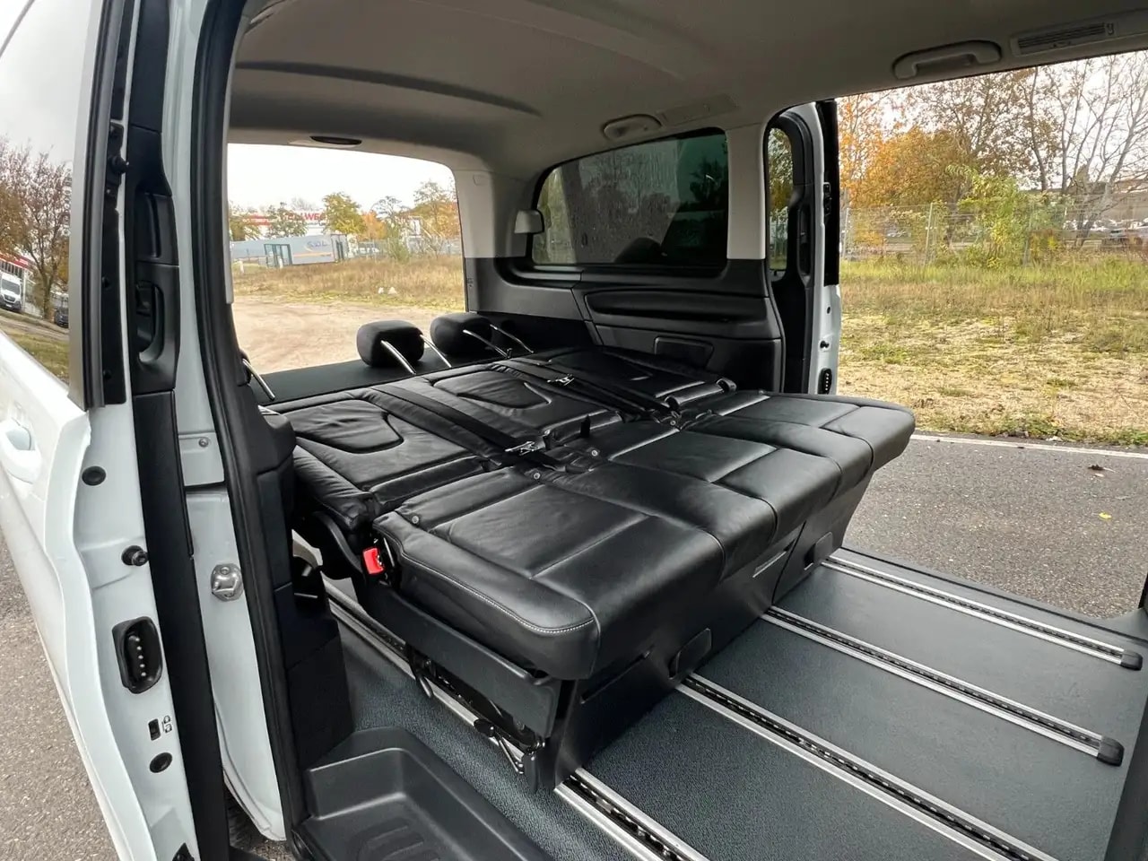 Mercedes-Benz V 300 d LANG 4MATIC NAVI LEDER KAMERA LIEGEPAKET 12