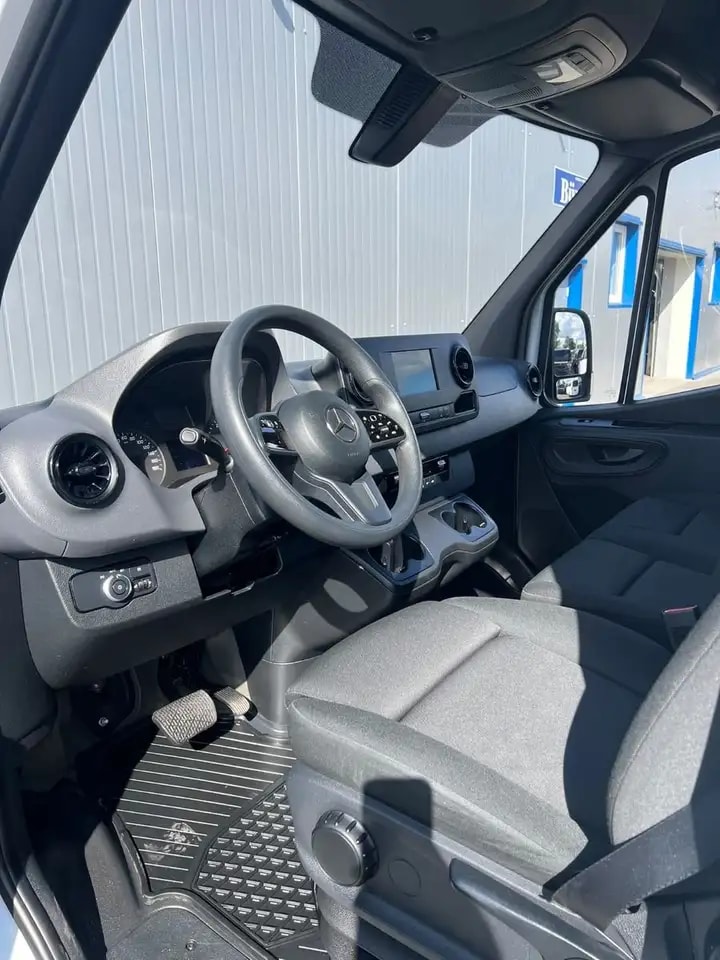 Mercedes-Benz Sprinter 211 9G-TRONIC KLIMA NAVI KAMERA 3-SITZE 20