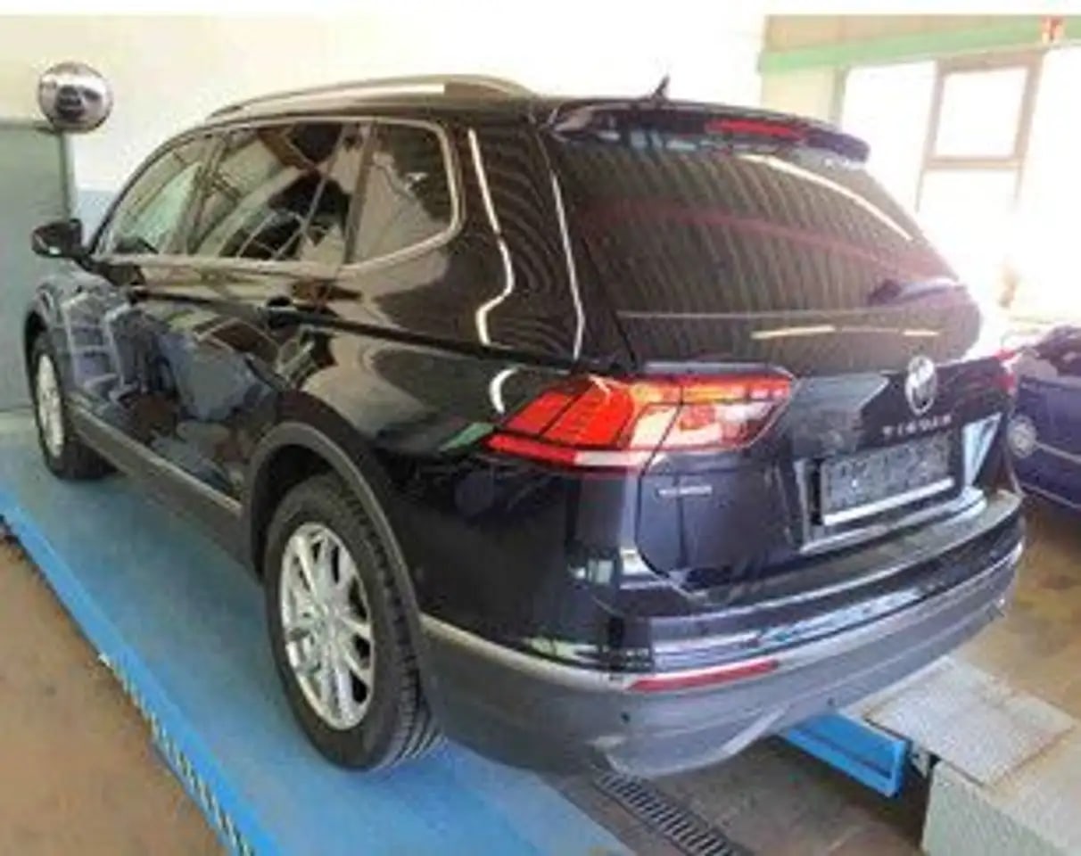 Volkswagen Tiguan Allspace Life Alcantara*7Sitz*Pano*HUD*AC 3