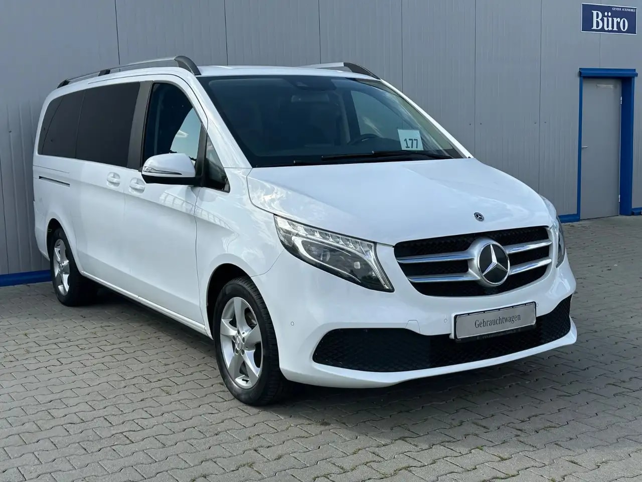 Mercedes-Benz V 220 LANG 9G-TR WEBASTO NAVI MBUX KAMERA 7-SITZ 3