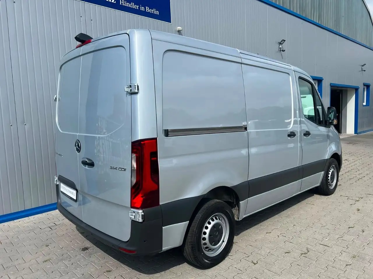 Mercedes-Benz Sprinter 314 AUTOMATIK NAVI TOTWINKEL KAMERA LED 7