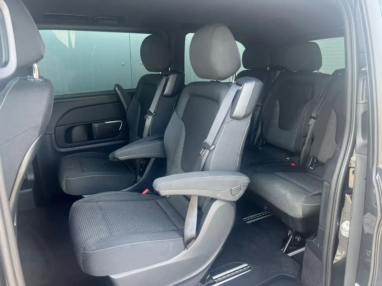 Mercedes-Benz V 300 d 4MATIC NAVI KAMERA 7-SITZER 3x EL.TÜREN 18
