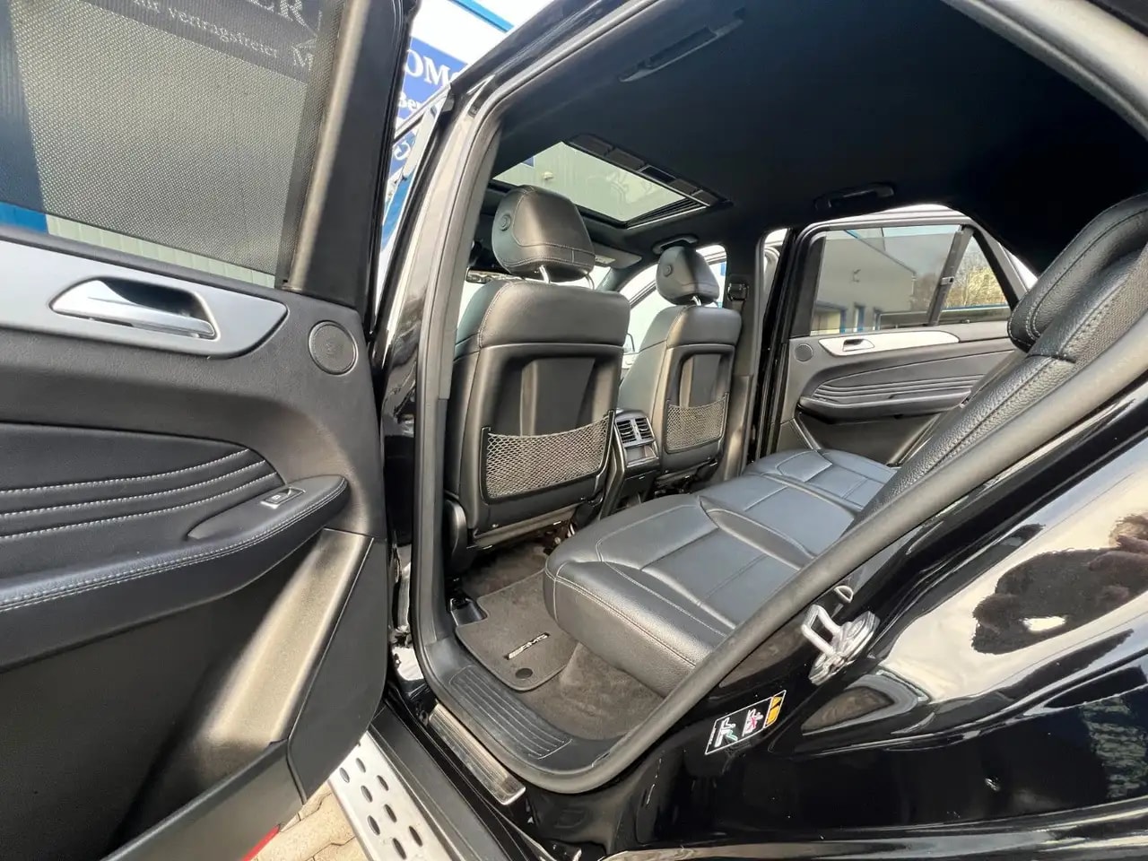 Mercedes-Benz GLE 350 4M AMG-LINE COMAND SCHIEBED. LED KEYLESS 13