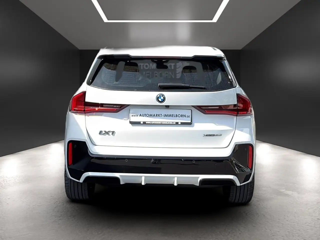 BMW iX1 30 xDrive M Sport LED*Navi+*Alcant*SOH 99,1% 9