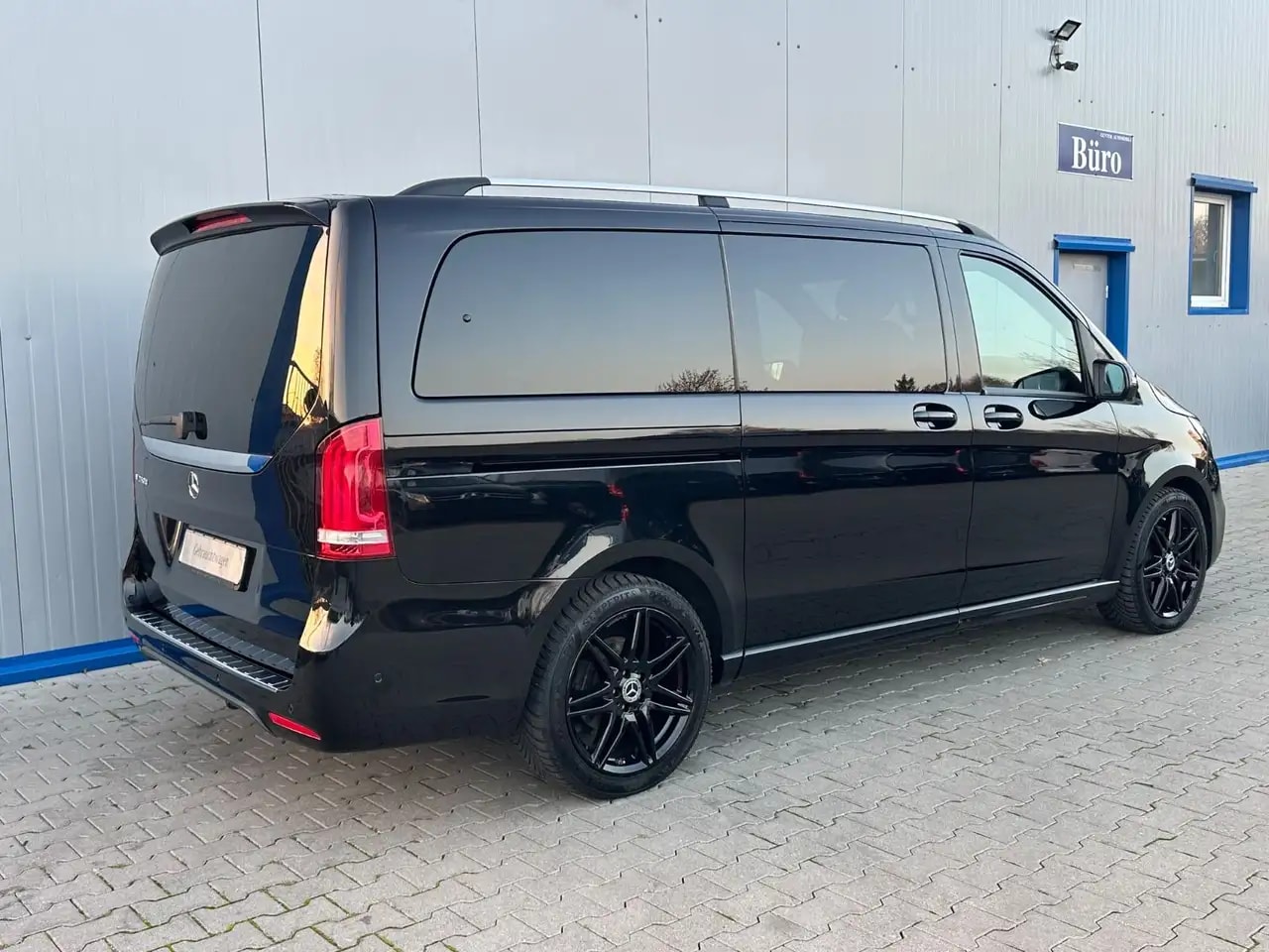 Mercedes-Benz V 250 LANG 9G AMG-LINE WEBASTO AHK EL. TÜREN LED 8