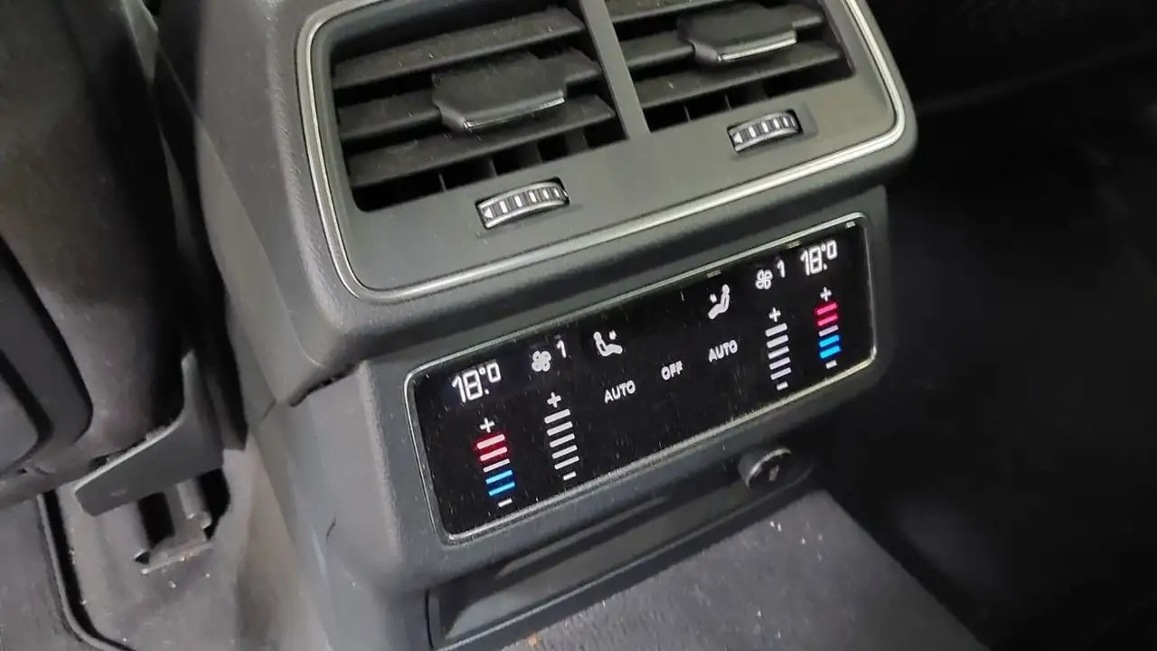 Audi A6 quattro 360*ACC*Virtual*LED*NaviTouch*18*4Zon 10