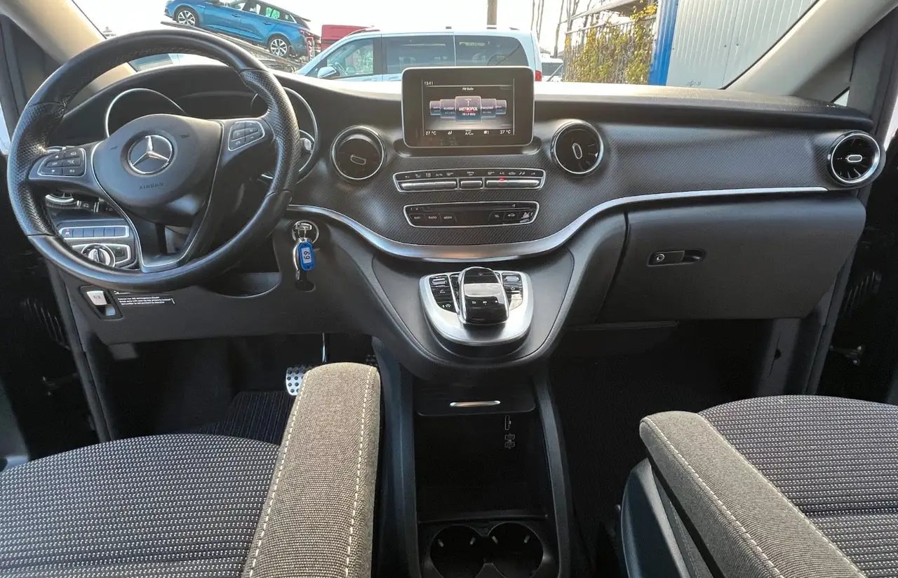 Mercedes-Benz V 300 d LANG MARCO POLO AMG-LINE LED KAMERA AHK 19