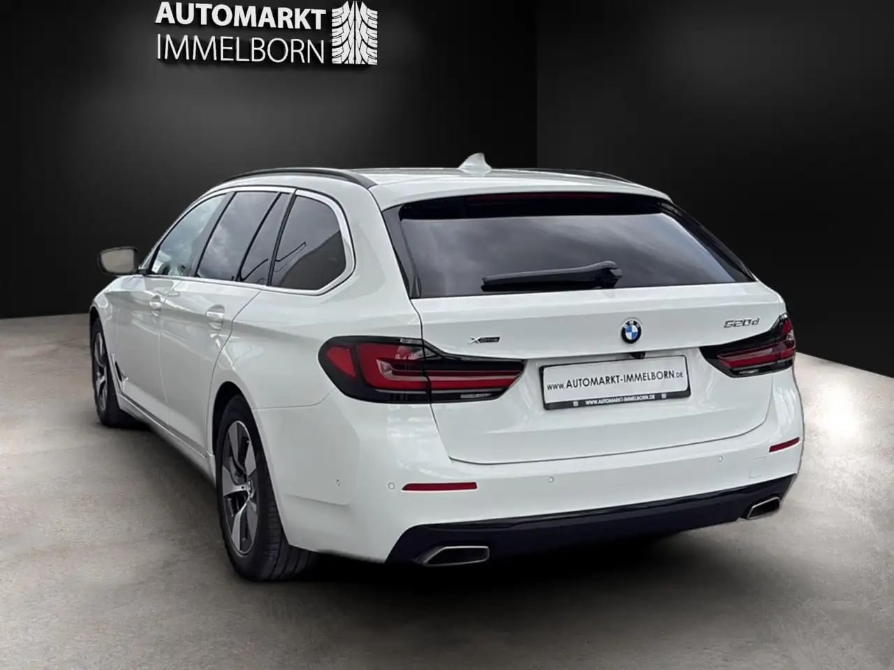 BMW 520 d ALLRAD LEDER*ALARM*Memory*LED*Sportlenkrad 10