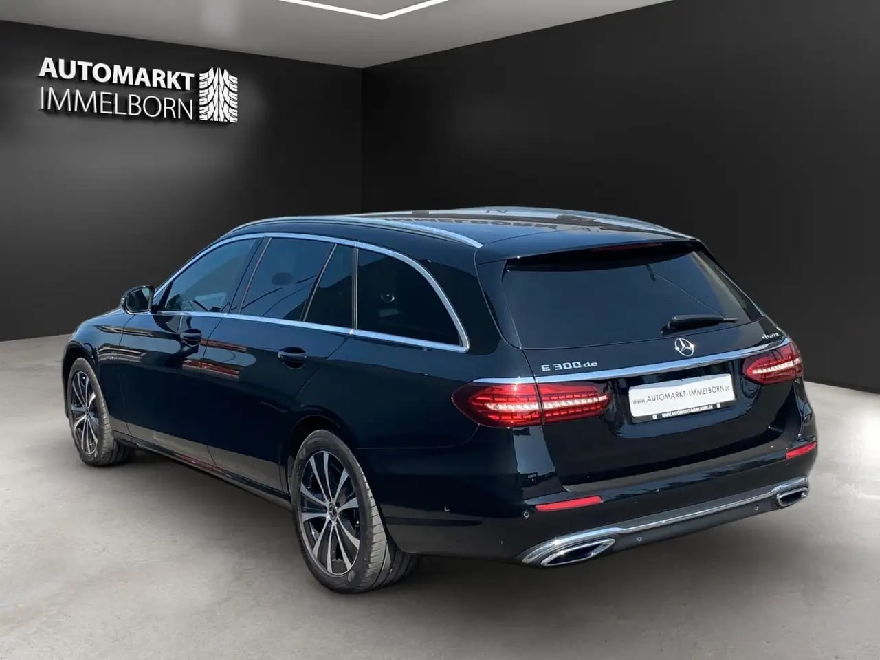 Mercedes-Benz E 300 de ALLRAD VollLeder*Kamera*SO100%*Avantgar 6