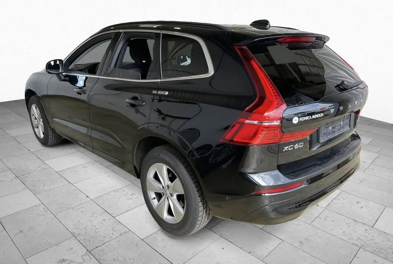 Volvo XC60 Momentum Pro ALLRAD 360*AHK*LED*Navi*18 3