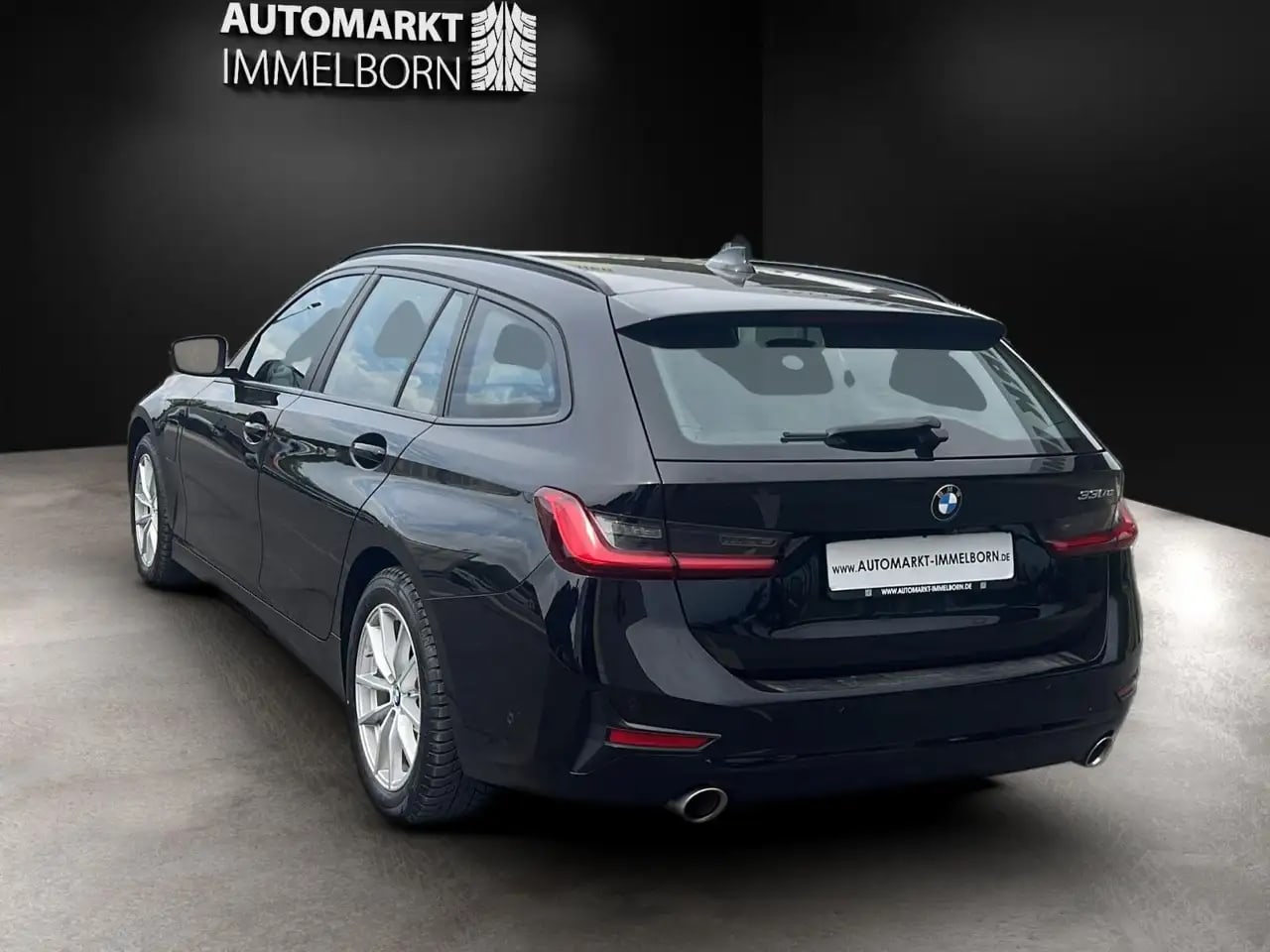 BMW 330 e Kamera*LED*Leder*Spur*LiveCockpi*H&K*Memor 11