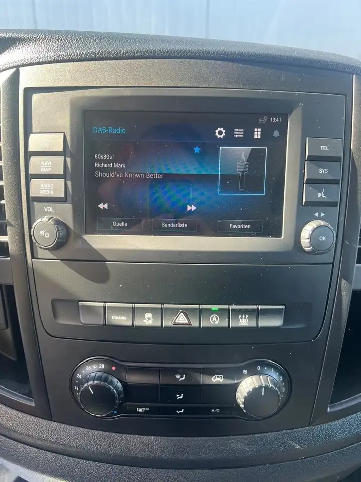 Mercedes-Benz Vito 116 TOURER LANG 9G NAVI KAMERA 7-SITZER AHK 19