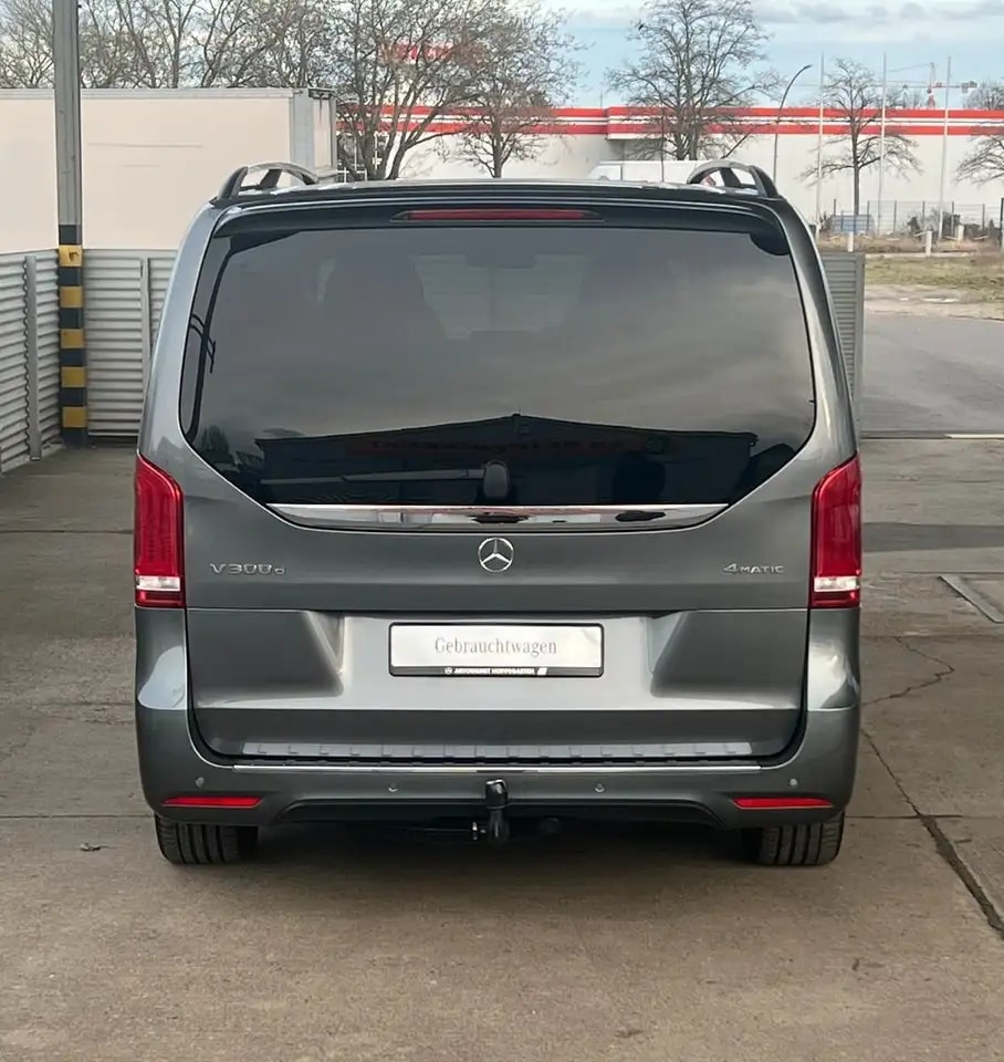 Mercedes-Benz V 300 d LANG 4M AMG-LINE 9G WEBASTO AHK EL.TÜREN 7