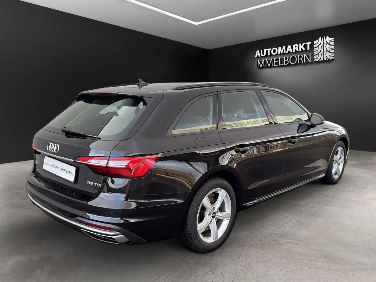 Audi A4 advanced Massage*Sound*LED*NaviTouch 7