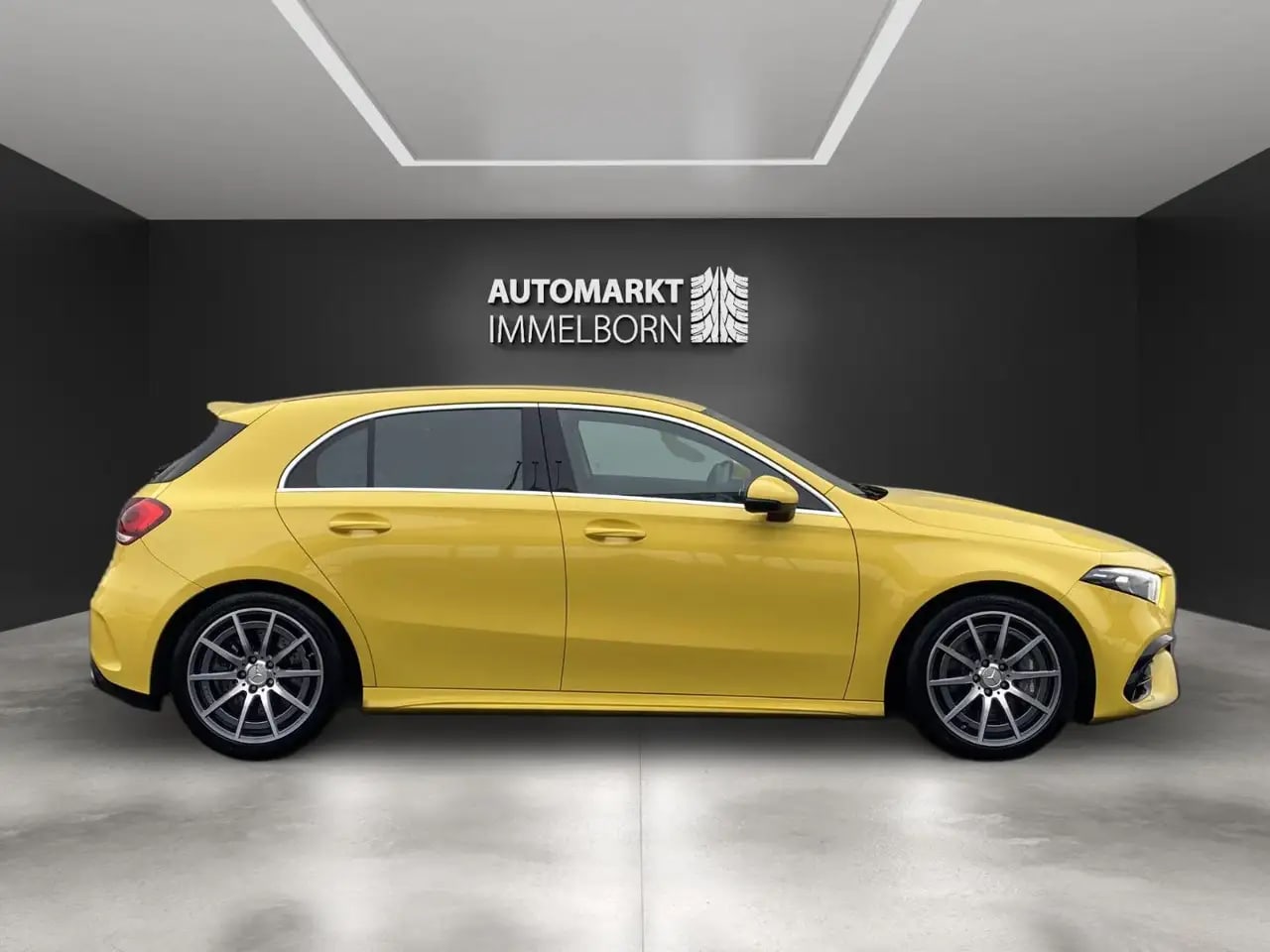 Mercedes-Benz A 45 AMG 4Ma Alcantara*LED*DAB*18*DigTacho 7