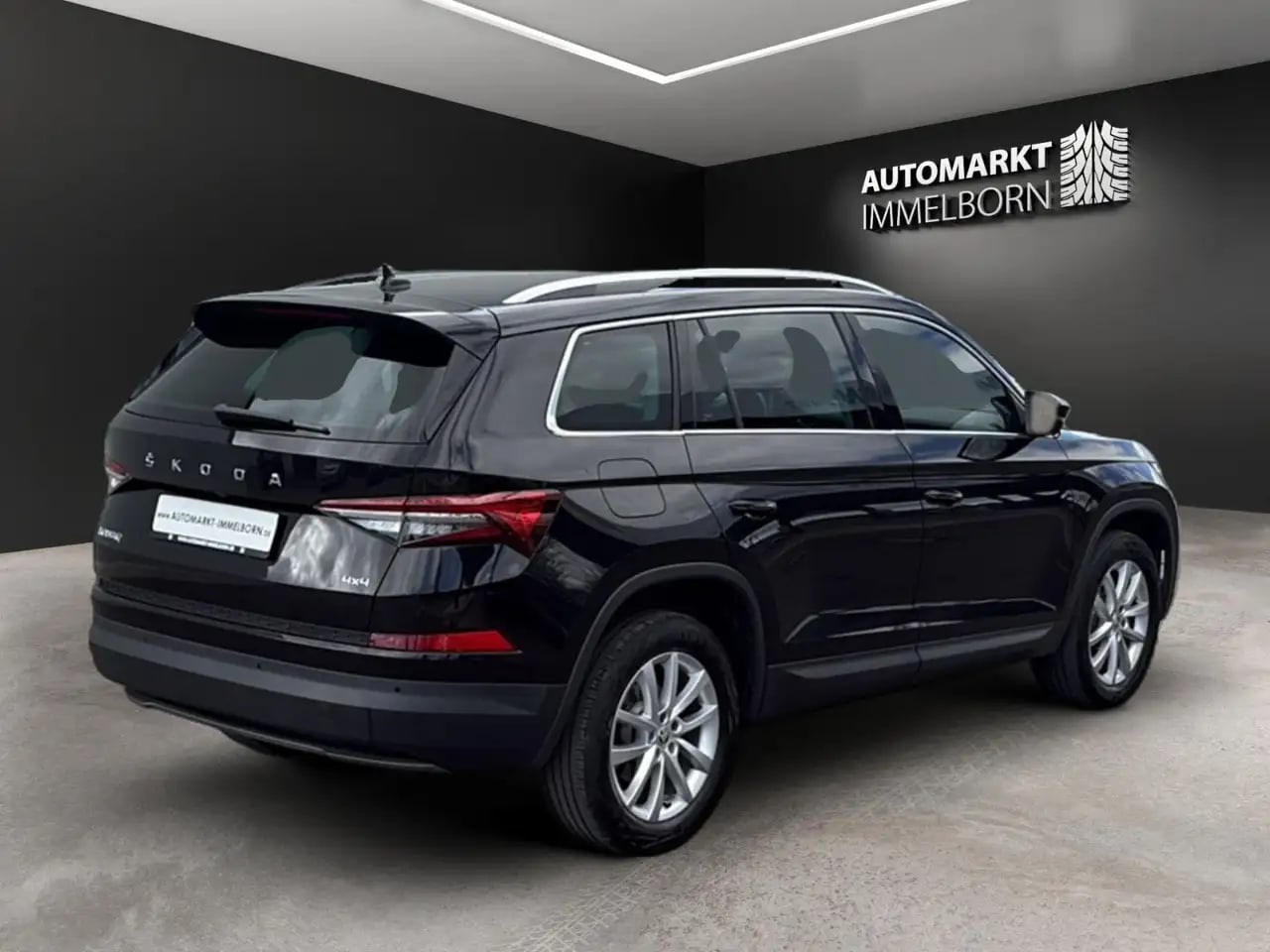 Skoda Kodiaq Style 4x4 AHK*Kamera*ACC*LED*Leder*Virtua 8