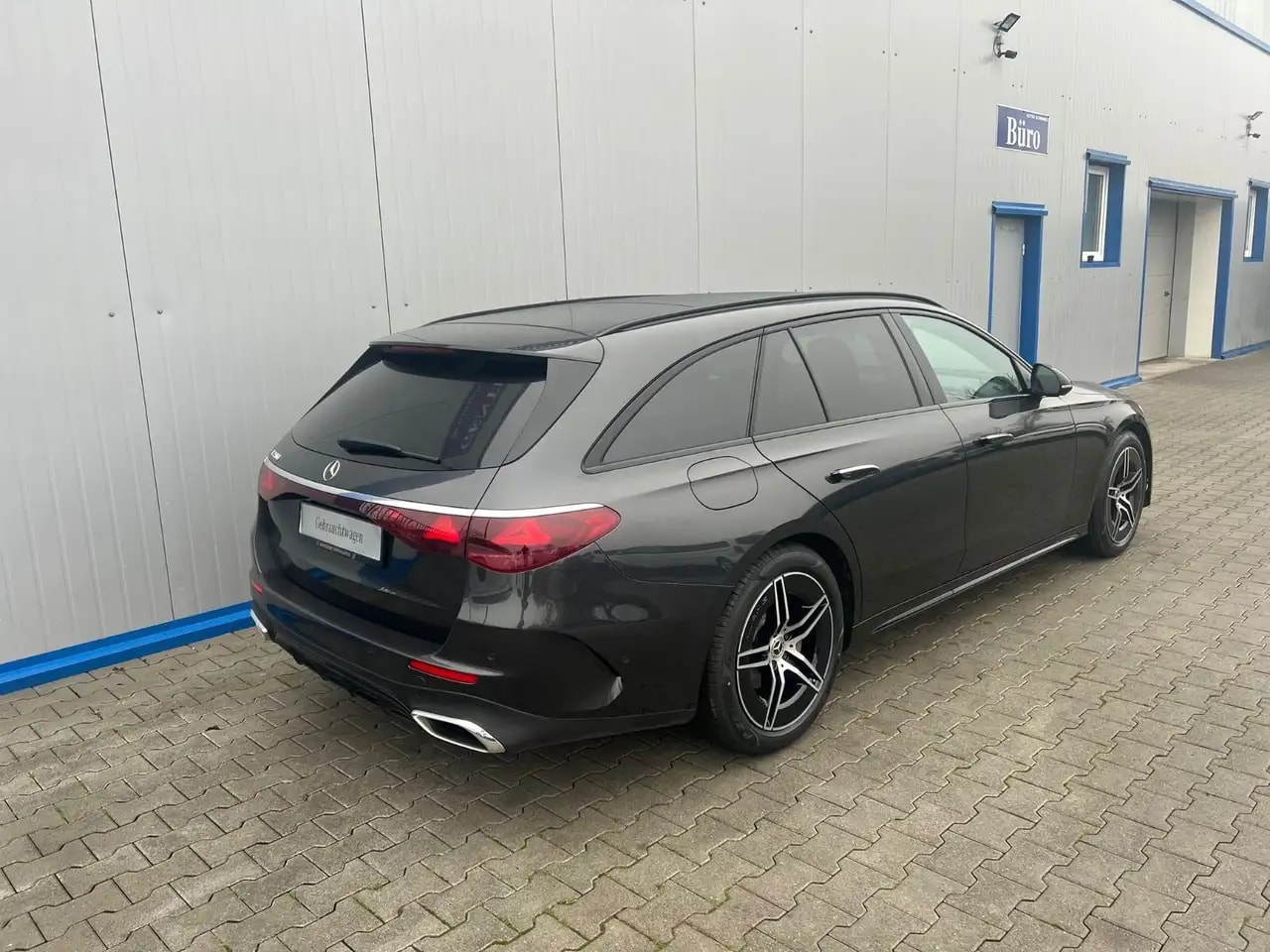 Mercedes-Benz E 200 T 9G 48V AMG-LINE MBUX KAMERA KEYLESS AHK 6