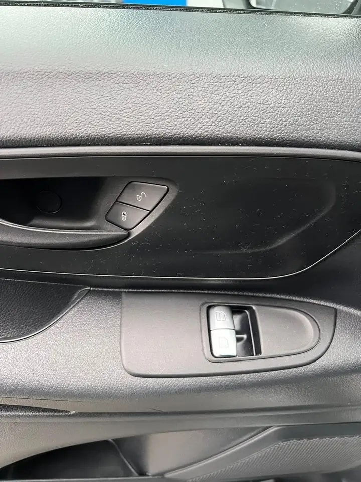 Mercedes-Benz Vito 114 MIXTO EXTRALANG 6-G KLIMA 6-SITZER AHK 11