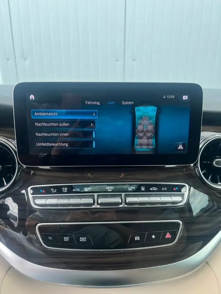 Mercedes-Benz V 300 d LANG MARCO POLO KÜCHE LEDER LED AIRMATIC 19